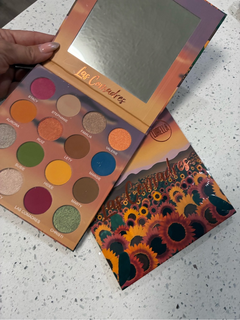 Sunflower Eyeshadow Palette - Vibrant Multi-Color